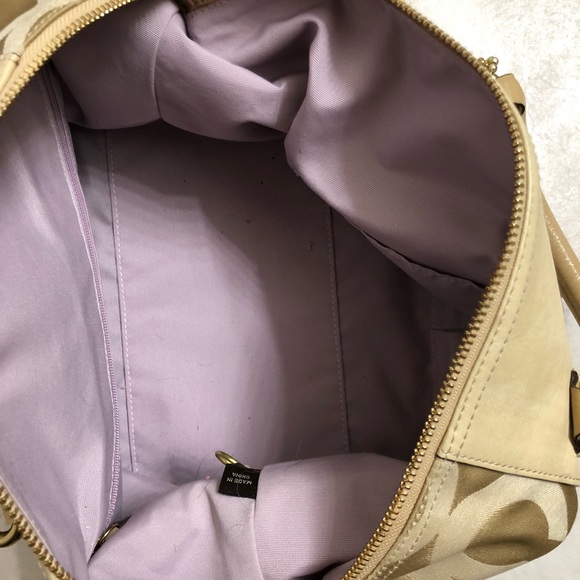 Authentic Coach Purse: Light Tan/Beige - Picture 4 of 8